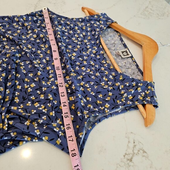 ANNE Klein Blue With Yellow Flower Print Shell Top, Sleeveless, Size Medium - Picture 6 of 7